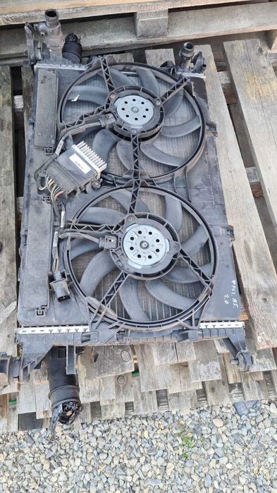 Pas przód intercooler wentylatory AUDI A4 B8 A5 8T 2.0 TDI, 2.0 TFSI