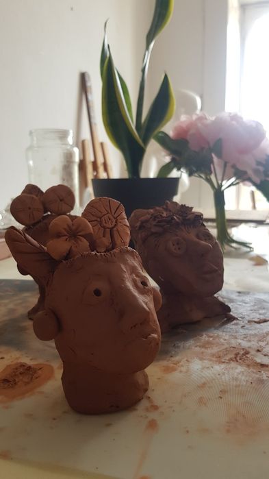 Aulas de artes plásticas64840537784833122