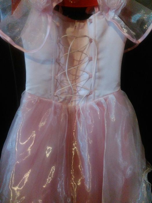 Нарядные платья для праздника