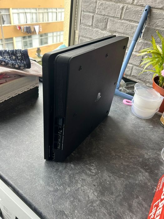 Playstation 4 PS4 slim