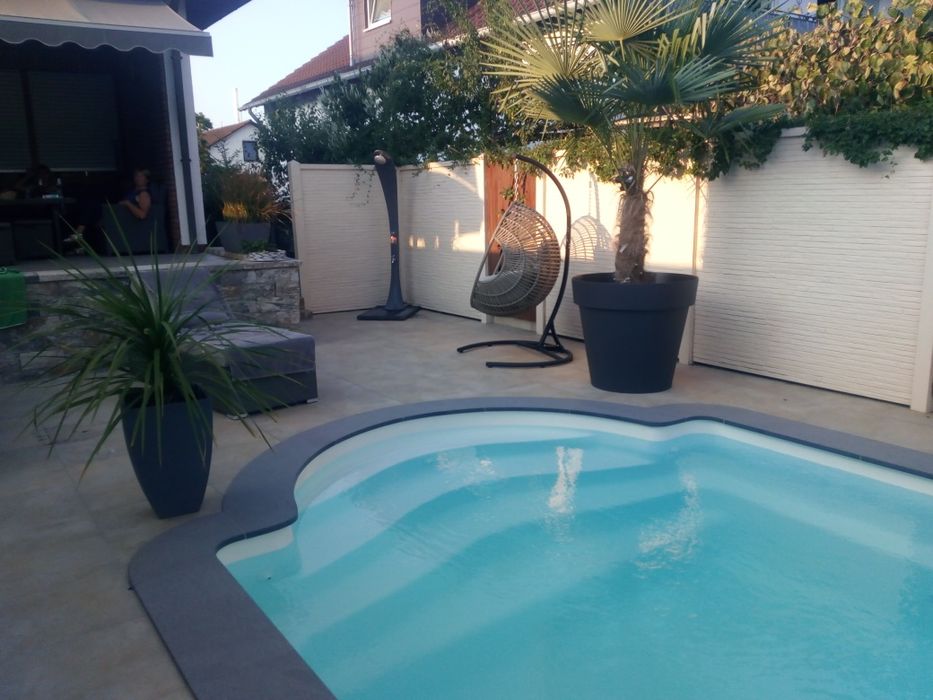 Obróbka w płytkach baseny