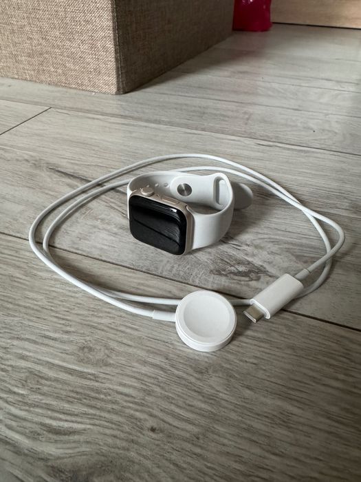 Apple Watch SE 2gen GPS 40mm księżycowa poświata NOWY