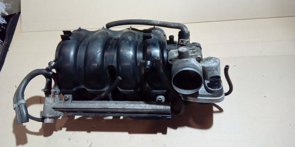 Впускний Коллектор Колектор 1.4 1.6 16V Golf 4 Bora Octavia A3 Leon