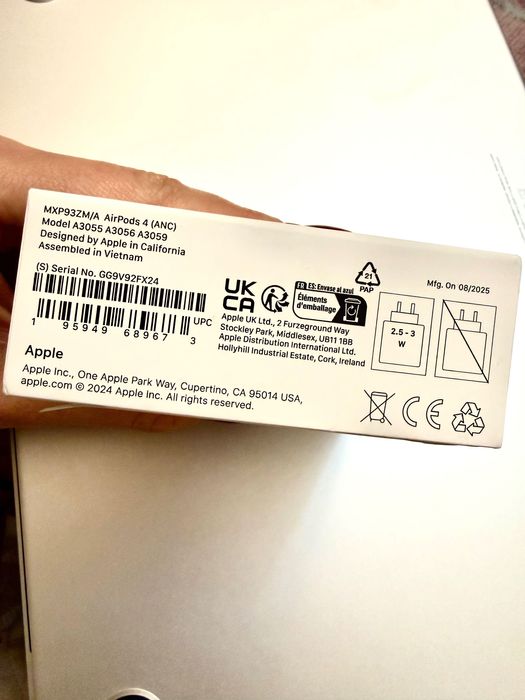 Навушники AirPods 4 з ACN (шумодав)