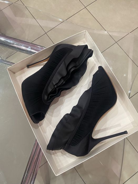 Жіноче взуття нове