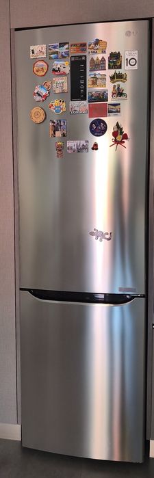 Frigorífico combinado LG inox com 200x60cm