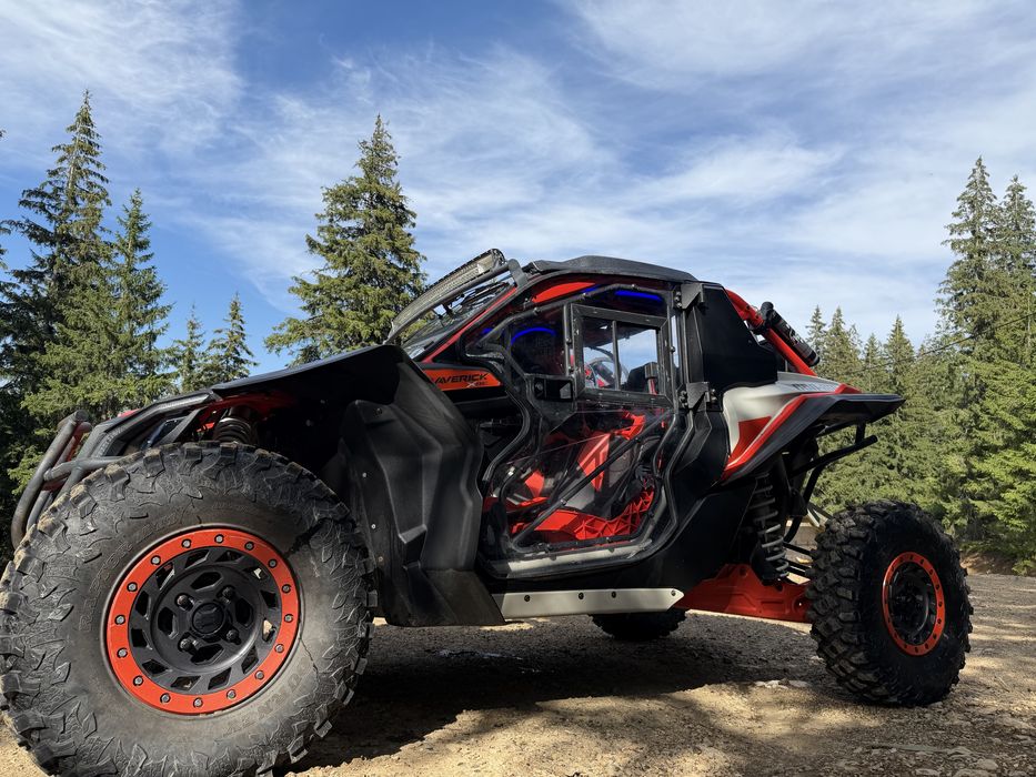 Баггі brp maverick X3