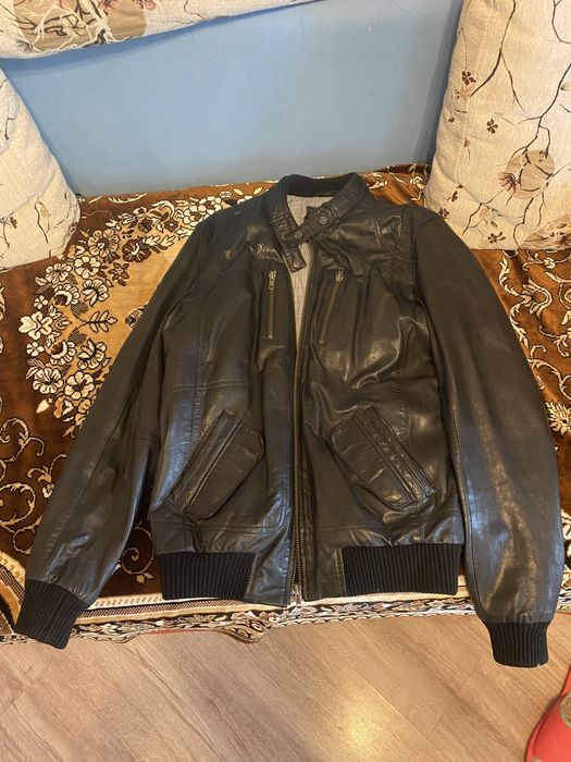 Курточка кожанная