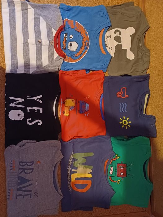 Roupa de bebé. 
Conjunto