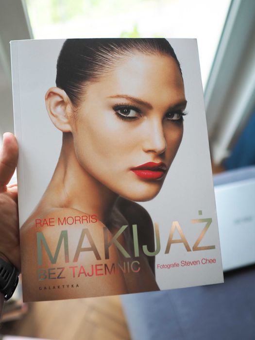 Makijaż bez tajemnic - Rae Morris