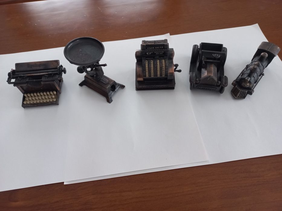 Miniaturas afia lápis em cobre muito antigas