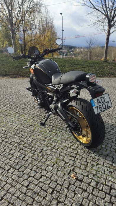 Yamaha xsr 900 moto muito boa