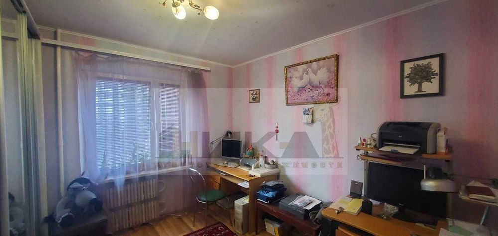 Продам 3-х кімнатну квартиру вул. Бородинська