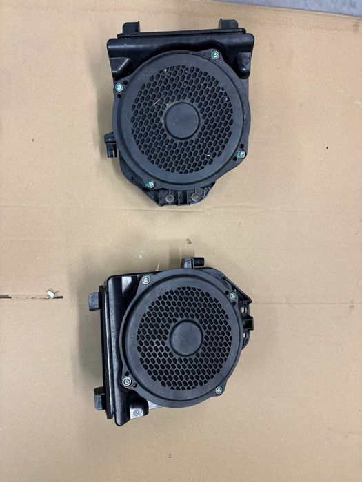 Głośniki subwoofera Harman  Kia Stinger