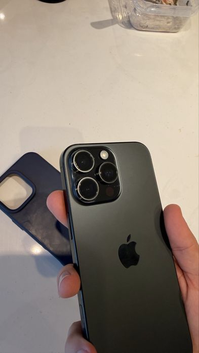 Iphone 16 pro max IMACULADOS