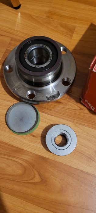 Zestaw łożyska koła