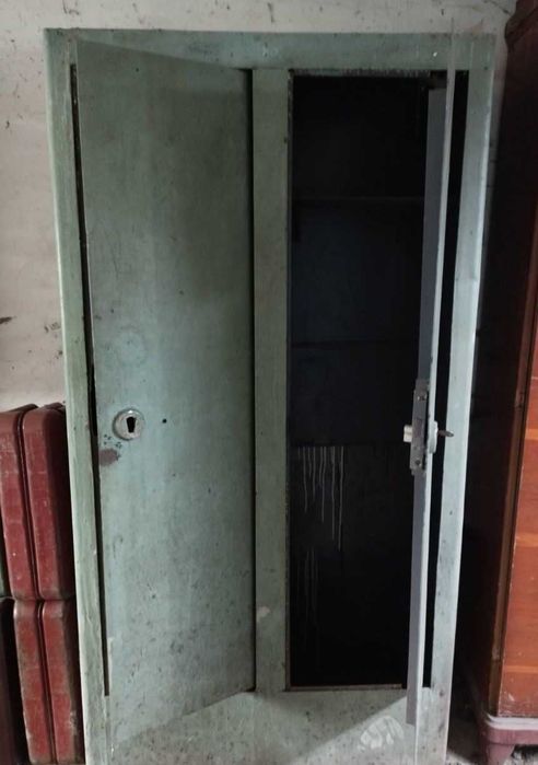 Шафа металічна (170/90/40)