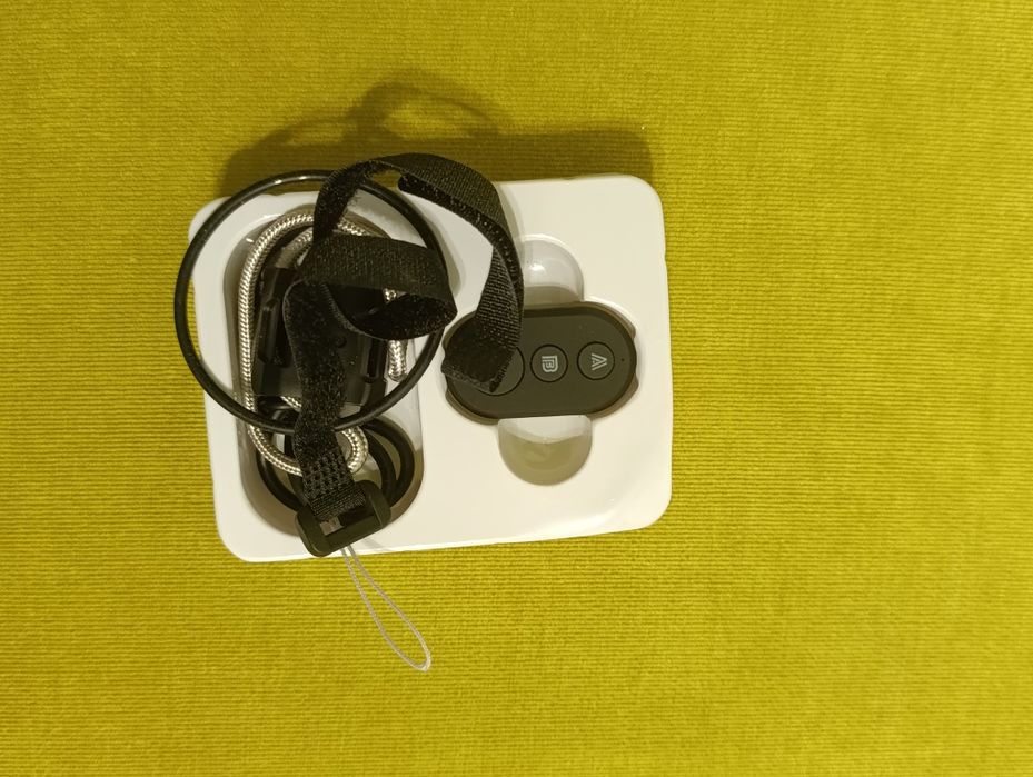 Універсальний Bluetooth-пульт дистанційного керування з аксесуарами