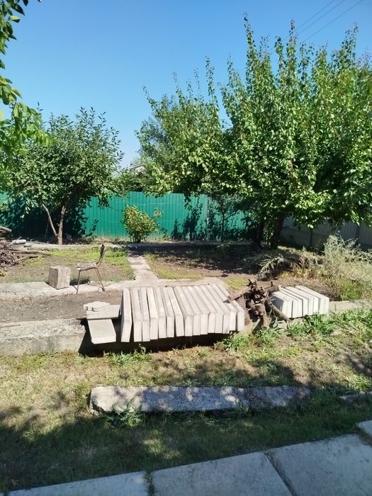 Продам дачний участок 4сотки    р.  Кільчень  з будівлею Самаровка