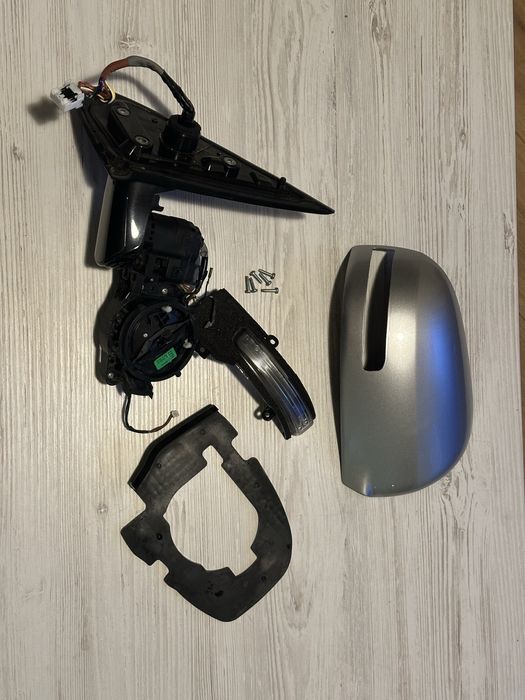 Дзеркало праве Mitsubishi Outlander 3