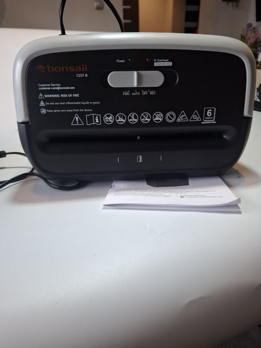 Niszczarka do papieru dokumentów kart