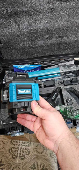 Лазерний рівень 4d  Makita + Тринога 100см