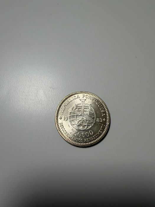 Moedas prata 500,750 e 1000$ de 1983