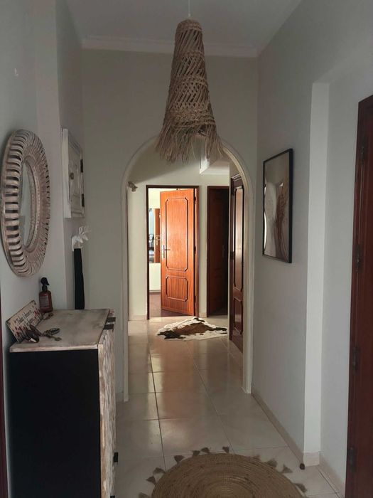 Arrendo  Apartamento T2 com Terraço e Garagem - Casal do Chapim - Odivelas