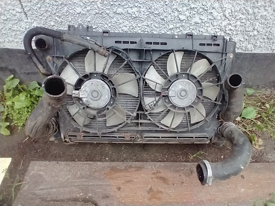 Toyota Avensis T25 Komplet chłodnic wentylator 2.2 D-Cat