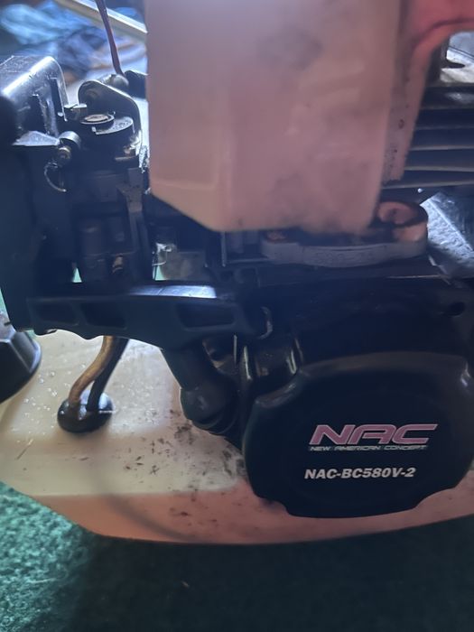 Kosa spalinowa NAC BC580V-2 – do naprawy / na części