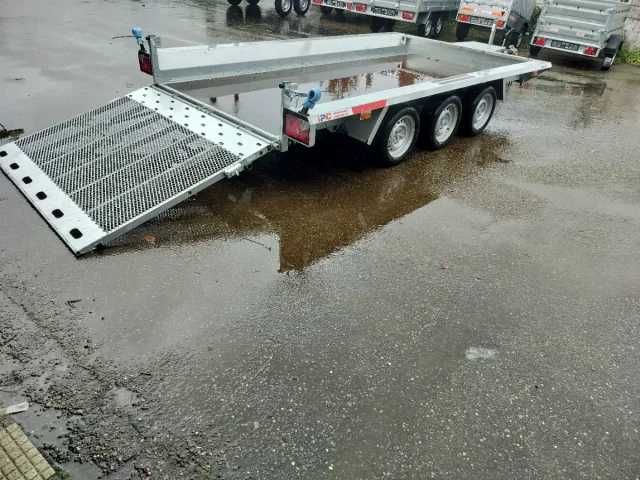 Reboques e plataformas