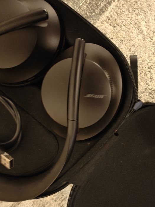 Headphones Bose 700