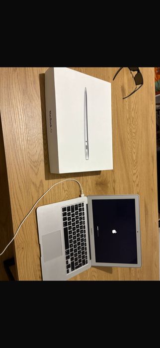 MacBook 2015 na caixa