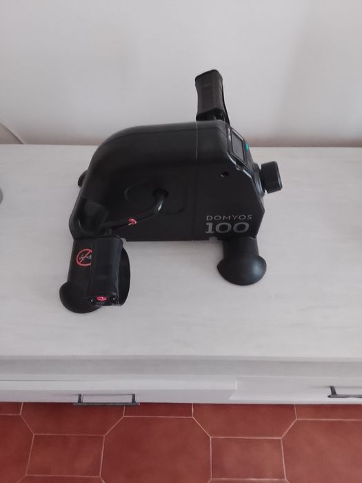 Pedaleira para exercitar músculos das pernas