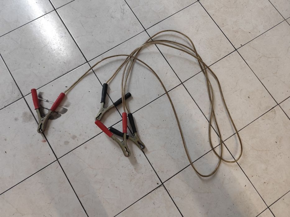 Cabos Bateria Auto - 2 Conjuntos - Estão em perfeito estado