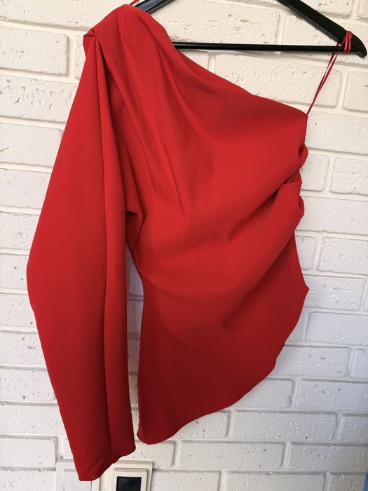 Zara Блуза топ на 1 плече, S нова