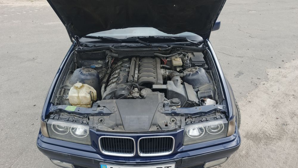 Продам Бмв е36 м50б20 АКПП