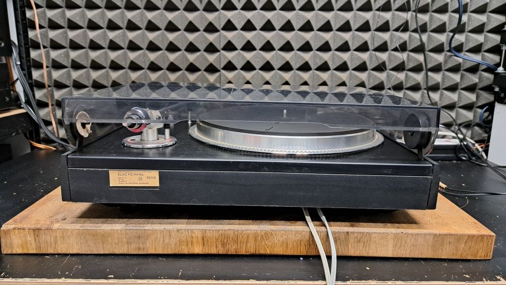 Gramofon Elac PC-900