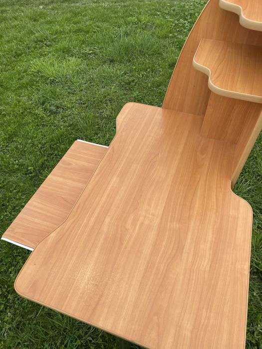 Компютерний стіл