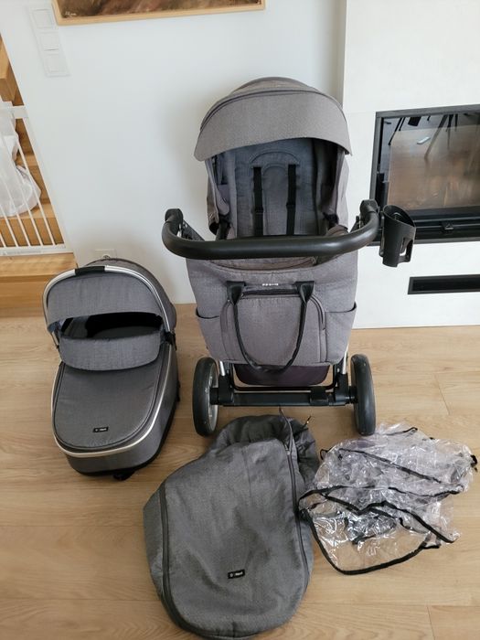 Wózek Espiro Next Spacerówka, gondola i nosidło Britax