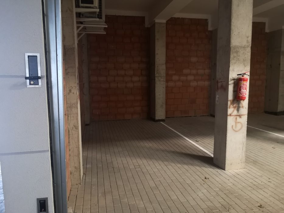Garaz/Miejsce parkingowe/zamkniete - Widok 4