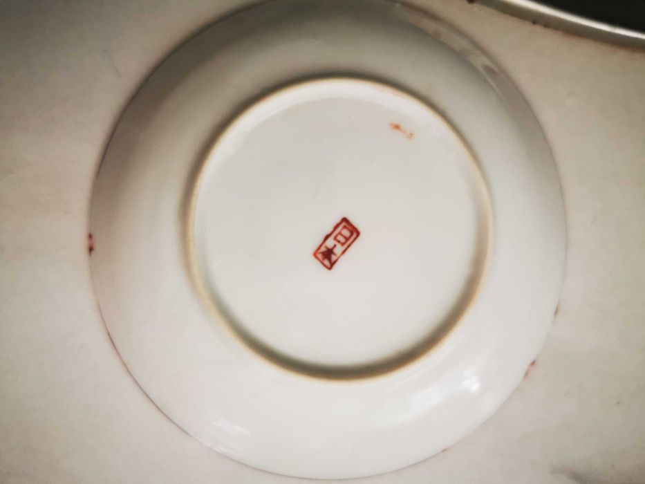Porcelana japońska 5 talerzyków podstawki