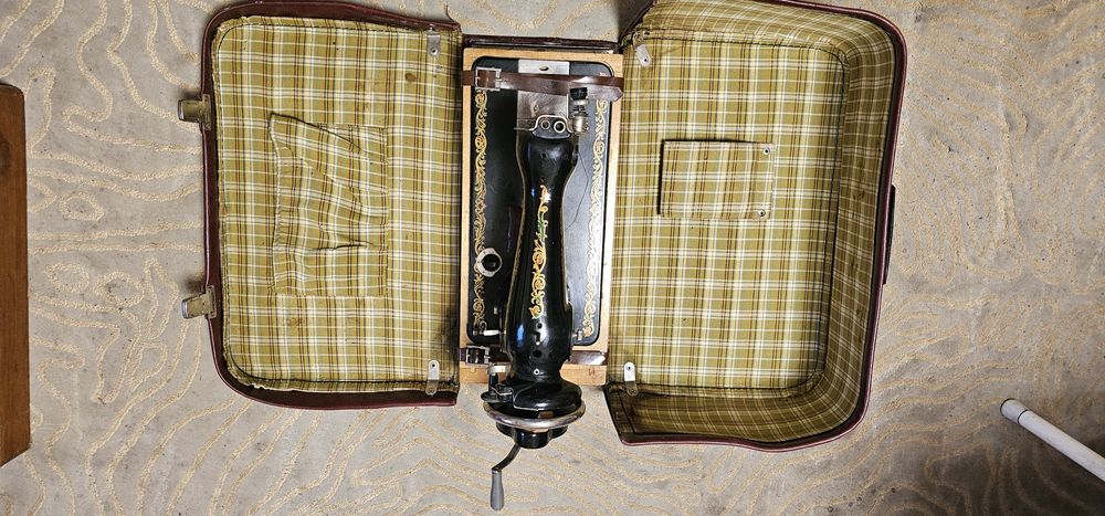 Швейная ручная машинка Подольск 2М