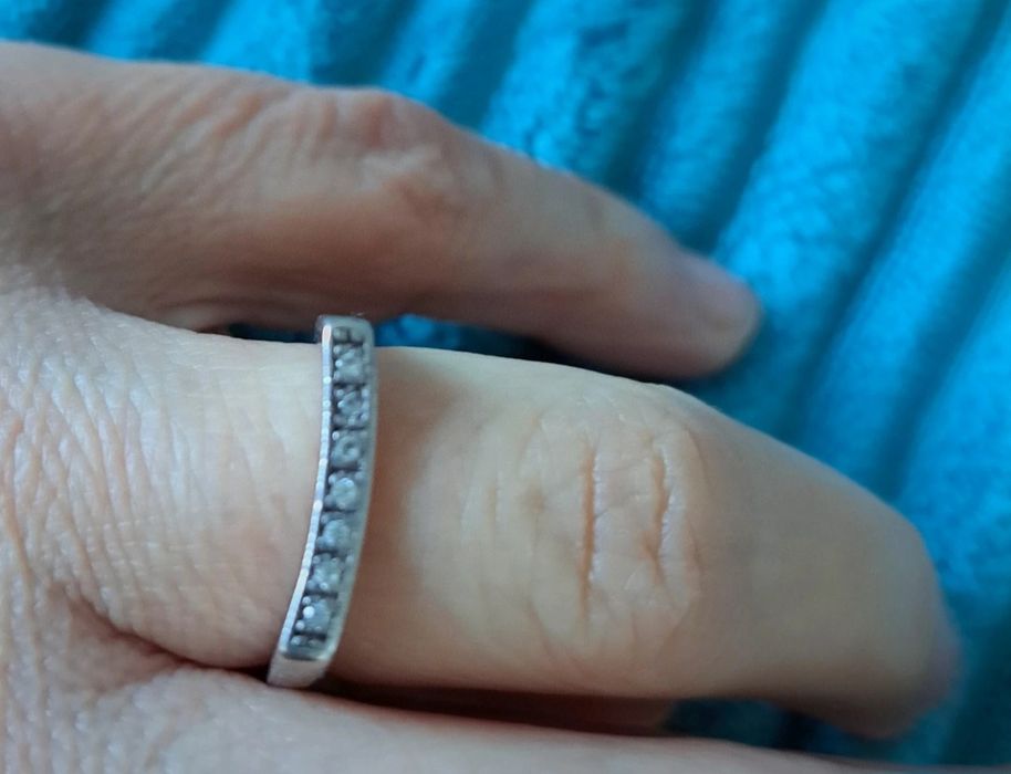 Srebrny pierścionek Yes 14