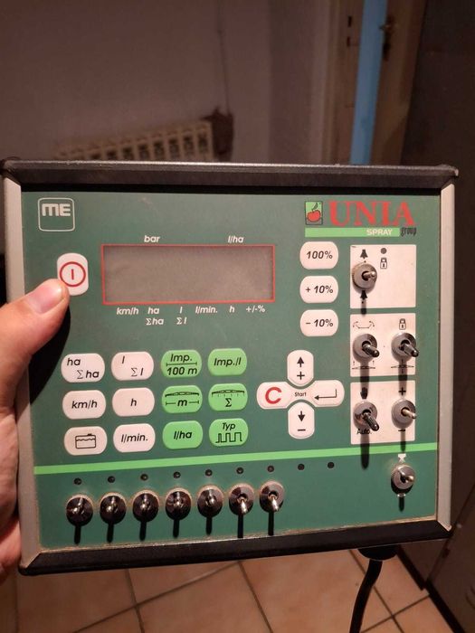 Opryskiwacz Unia Pilmet 2524 Plus 2500 litrów belka 24m