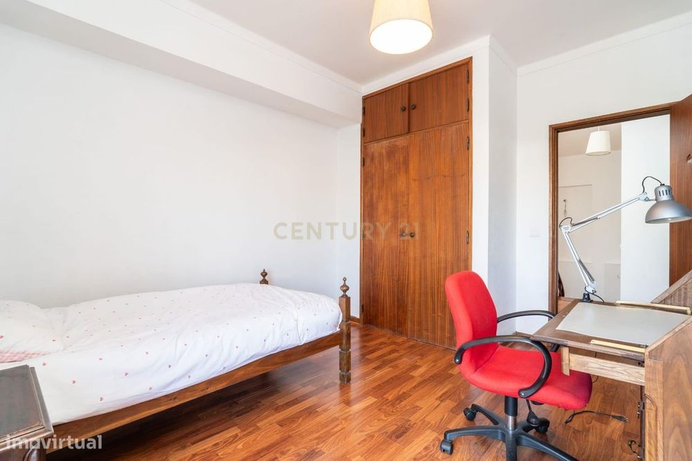 T3 Duplex com 2 Terraços, na Av. Elísio de Moura, em Coimbra