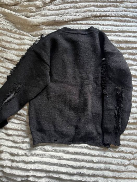 Кофта distressed / destroyed style