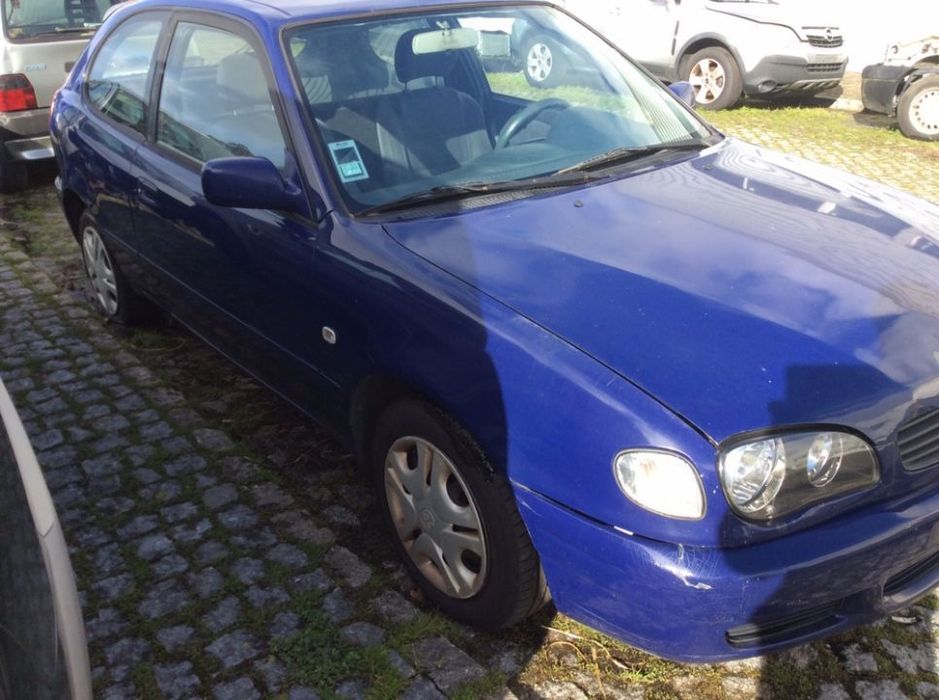 Toyota Corolla E11 1.9D Van 2000 - Para Peças