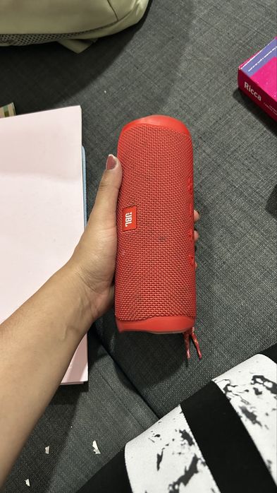 Jbl coluna Vermelha pouco usada