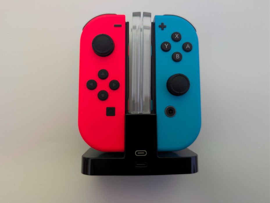Kontrolery Joy-Con Nintendo Switch + Stacja ładująca + Gratis